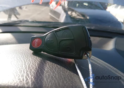 2003 Mercedes-Benz C 240 z USA, uszkodzony, nr VIN WDBRF61J13E013894